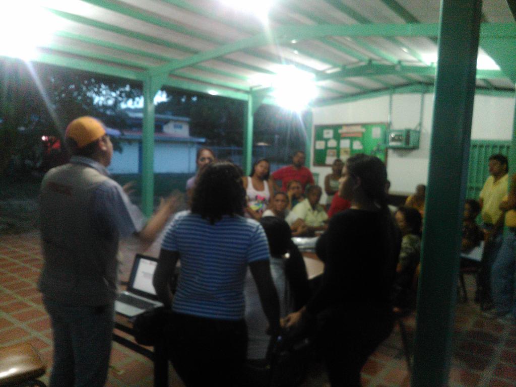 Rodolfo2021's tweet photo. @albertomorapsuv Sundee realiza jornadas de formación sobre nueva metodología de marcaje de precios Municipio Mariño https://t.co/qlp6a5ClOU