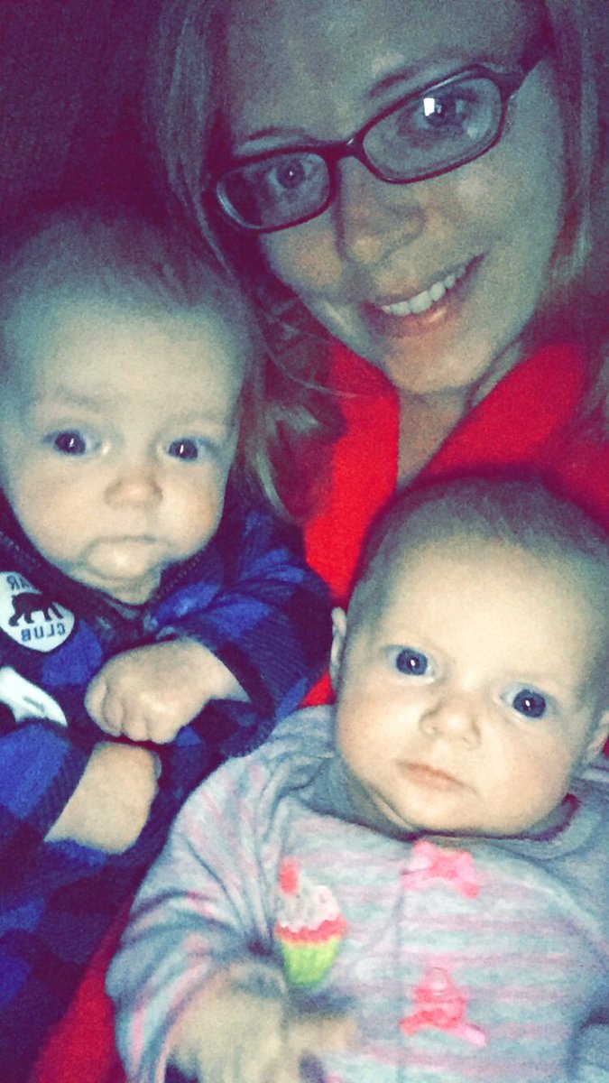 jaciefinch's tweet photo. Babies all over https://t.co/JoJ78OU9q5