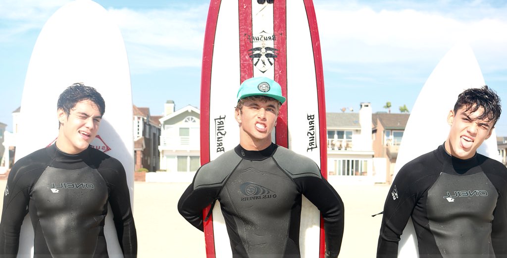 natekgarner's tweet photo. We dem surfer boys 🏄🏼💦 https://t.co/IcPUDLQCgM