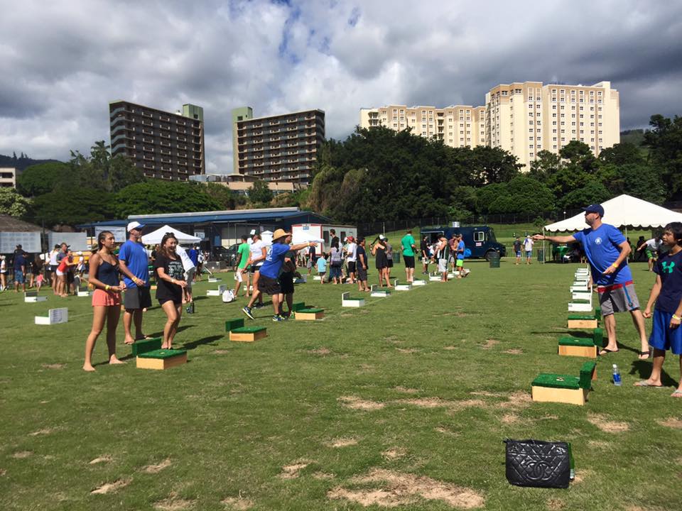 EventsInt_HI's tweet photo. UH Sand Vball + free food provided by sponsors and free drinks by #EventsInternational + horsehoes = #SundayFunday https://t.co/pFrl6y3klp