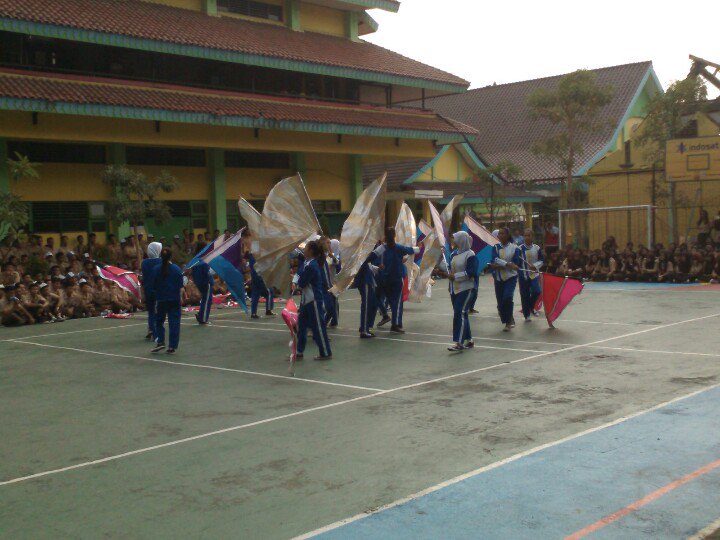 smk58futsal's tweet photo. Selamat hari Sumpah Pemuda ke 87. Semoga kalian semua siswa Smk 58 menjadi generasi yang membanggakan. #smk58 https://t.co/sTDPDmsVnC
