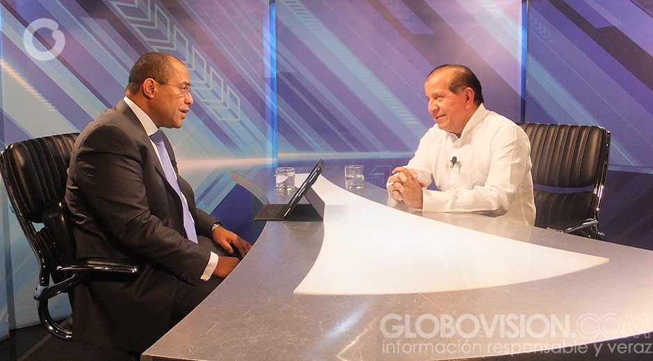 globovision's tweet photo. Cermeño: Venezuela está al borde de un precipicio https://t.co/xpSuclffAG https://t.co/Y13OJQ9PFu