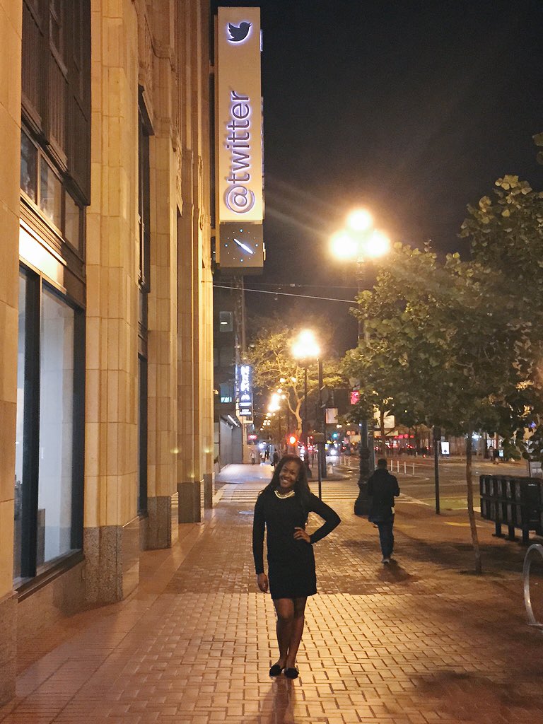 DearKiaImani's tweet photo. this happened last night &amp; it was absolutely amazing! #DREAMatTwitter x @DREAMDGTL . https://t.co/9oH31v2PgB
