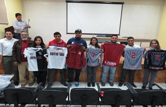 OMNIANOTICIAS's tweet photo. #DEPORTES Abandera el Cbtis 122 a su delegación de los Juegos Deportivos Estatales DGETI.

https://t.co/3NRn2Sp8PB https://t.co/50ujMo9MWy