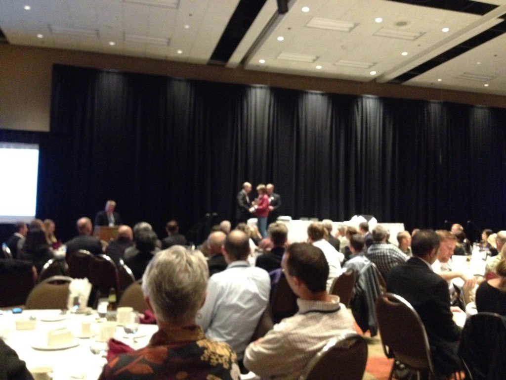 hastingstom's tweet photo. Arthur Sidney Bedell award. Kay Hurst. #PNCWA2015 https://t.co/XQvJNk1Azz