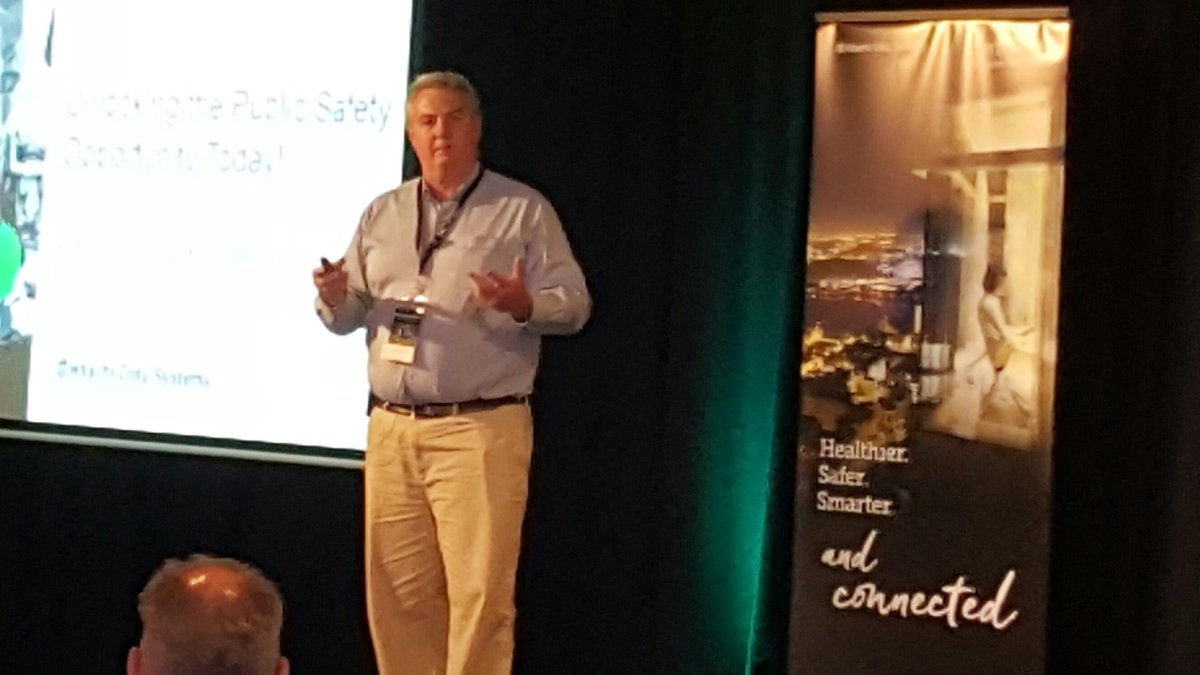 HitachiVantaraA's tweet photo. "We're playing a different game [at HDS]" Keith Roscarel @kroscarel #HDSSummit https://t.co/RxrHeA02c5