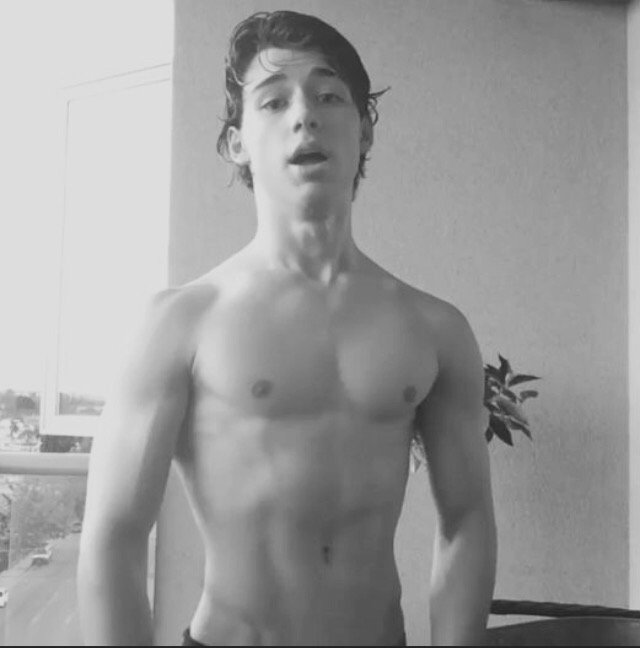 GuysofDisney tweet picture