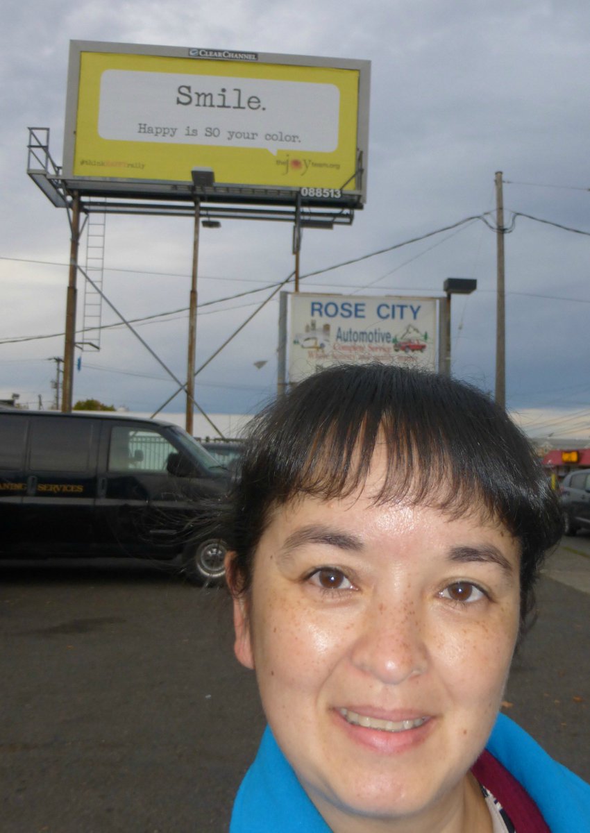 suzy_au's tweet photo. @TheJoyTeam Yay! Love this #Smile billboard pic on my way home this evening #ThinkHappyRally #PDX https://t.co/L2ZCkOs5Ix