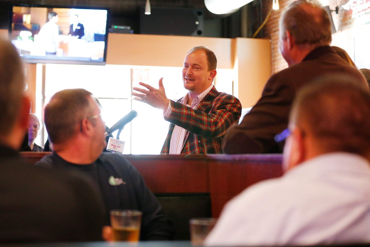 gazettedotcom's tweet photo. Iowa City’s Airliner new spot for politics https://t.co/9TKVIvXZZj https://t.co/sfXaj3pRst