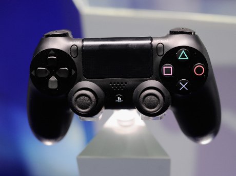detikcom's tweet photo. Gamer PlayStation 4 Kangen Main Game Lawas https://t.co/PoCjgSFAt0 via @detikinet https://t.co/qKj6zR9Fa7