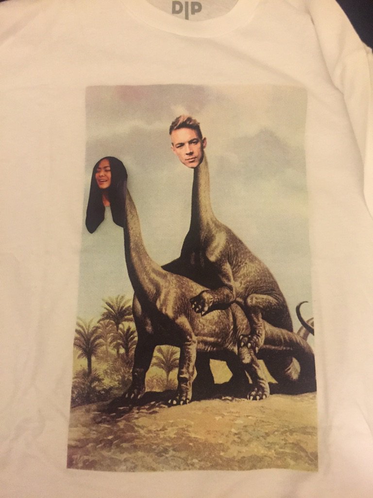 meganlindseys's tweet photo. @diplo 💚 my birthday present to @Umblaurela #dinosaurstyle https://t.co/2KU58UtOMx