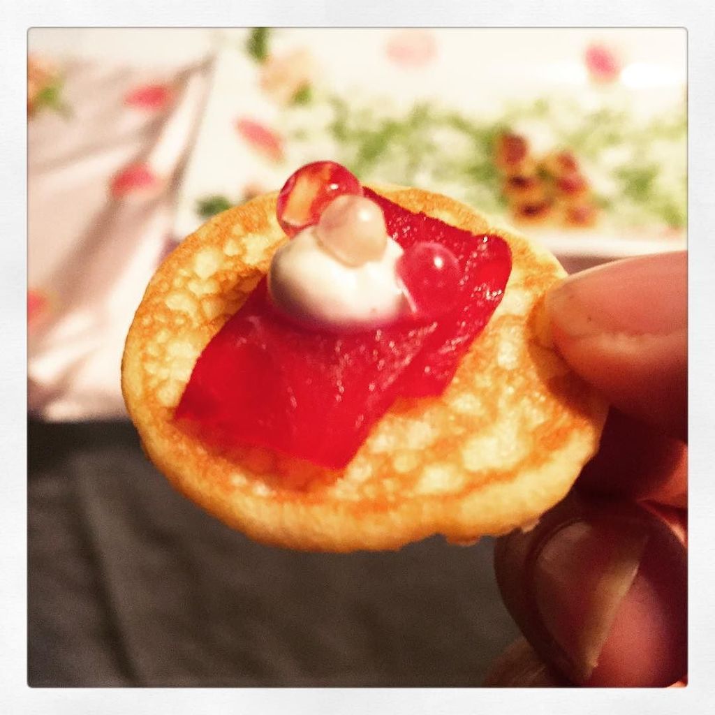 LongerShorter's tweet photo. Beetroot salmon blini w balsamic pearls @marigoldsandonions #ettb2015 #tofoodie #toblogger @foodbloggersca #fbciger… https://t.co/Qvdc2eUTxn