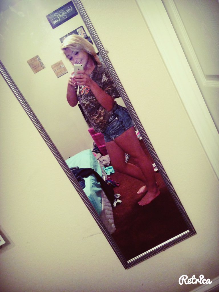 kayla__zar's tweet photo. https://t.co/BkK4KIWpuT
