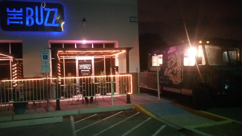 funkycoldkitchn's tweet photo. Karaoke and Funky Cold Kitchen tonight at the Buzz! https://t.co/6N8mvWLGNk