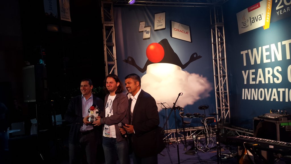 nlycskn's tweet image. Congrats @ustarahman, the winner of Duke Award #JavaOne2015
