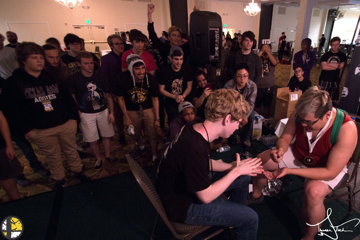 tischphotos's tweet photo. Day 2 images on the way all! Thanks for everyone's patience! @SmashForCharity @SmashStudios1 #StR2015 https://t.co/8vrdZ36pmu
