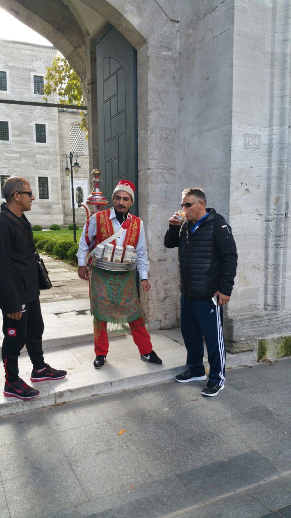 Tarihi mekan'da şıra testi mehmet hoca'dan <a href="/azizay66/">Aziz Ay</a> @torkucikolata <a href="/MehmetBykar/">Mehmet Büyükarı</a> <a href="/SalcanoBisiklet/">SALCANO</a> <a href="/RANKING2015/">RANKINGHelmets</a>