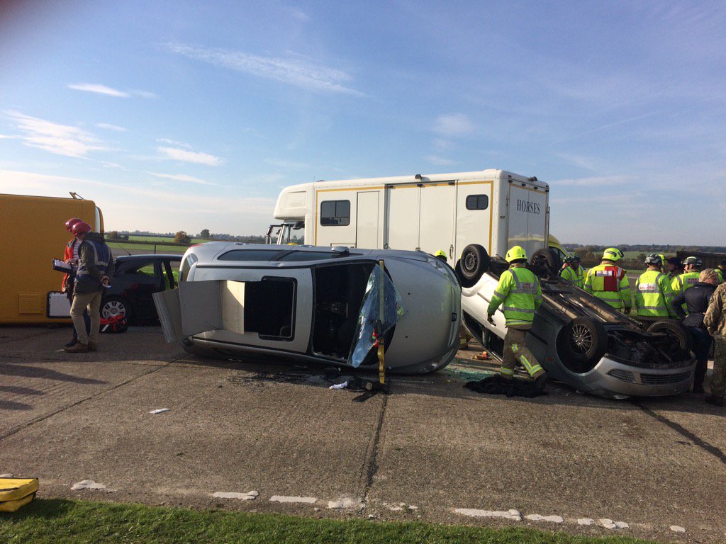 RachelToriana's tweet photo. Multi-agency teamwork under pressure at #Kingsway. Lots to reflect on today @The_PCP @Essexairamb #MedTweets https://t.co/Kxpx7BCCNj