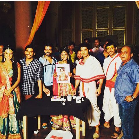 This is Treat 💃 FareWell !! 😍 
PC- VineetKumar <a href="/RParulkar/">Rashmi Maiskar Parulkar</a>_FC <a href="/_MaharanaPratap/">Maharana Pratap</a> <a href="/MaharanaaPratap/">महाराणा प्रताप सिंह 🚩</a> <a href="/SonyTV/">sonytv</a> @RParulkar