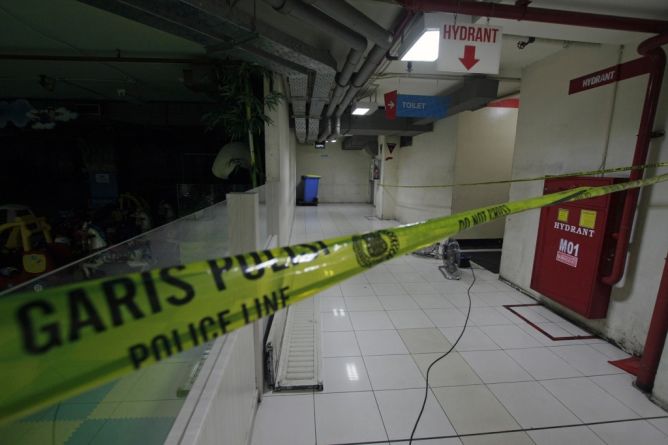 Metro_TV's tweet photo. Ledakan di Alam Sutera, 1 Orang Luka https://t.co/xbNYLvf1uS https://t.co/OmwYkI95Ml