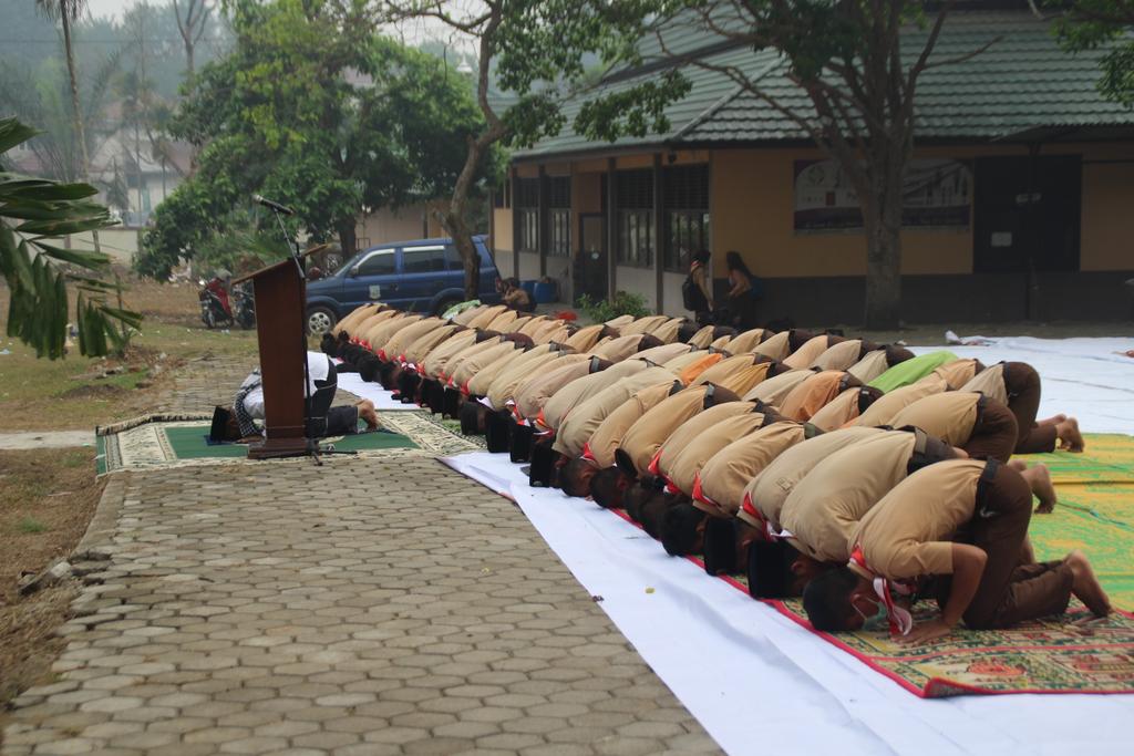 <a href="/kwardajambi/">Kwarda Jambi</a> lksnkan upcra prngatan hari smpah pemuda Dilnjutkn dgn shlt istsqoh <a href="/kwarnas/">Joulette</a>