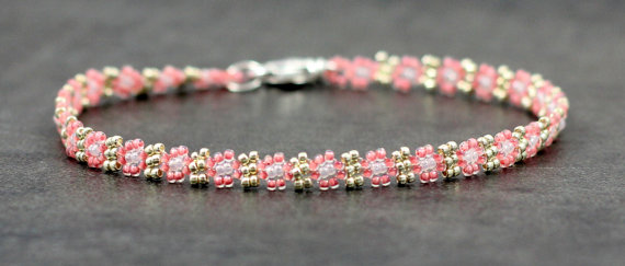 Beadedtweets's tweet photo. ‡ő Pink and silver daisy chain #anklet. #handmade for you at #beadfulstrings on Etsy. https://t.co/vEOjDoONXE https://t.co/iguQEhQRNb