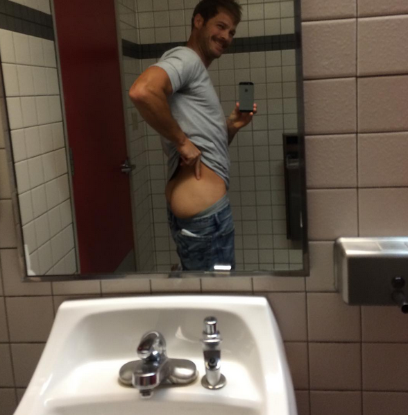 JCBFan69's tweet photo. My Dick and I would Love to Cuddle-up to Sexy Actor George Stults and His Beefy Bubble-Butt Tonight! #FamousBooty https://t.co/6RmRkIGGdH