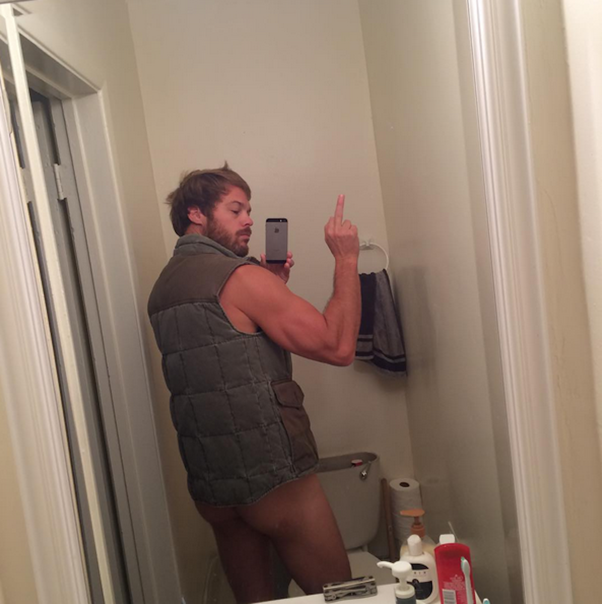 JCBFan69's tweet photo. My Dick and I would Love to Cuddle-up to Sexy Actor George Stults and His Beefy Bubble-Butt Tonight! #FamousBooty https://t.co/6RmRkIGGdH