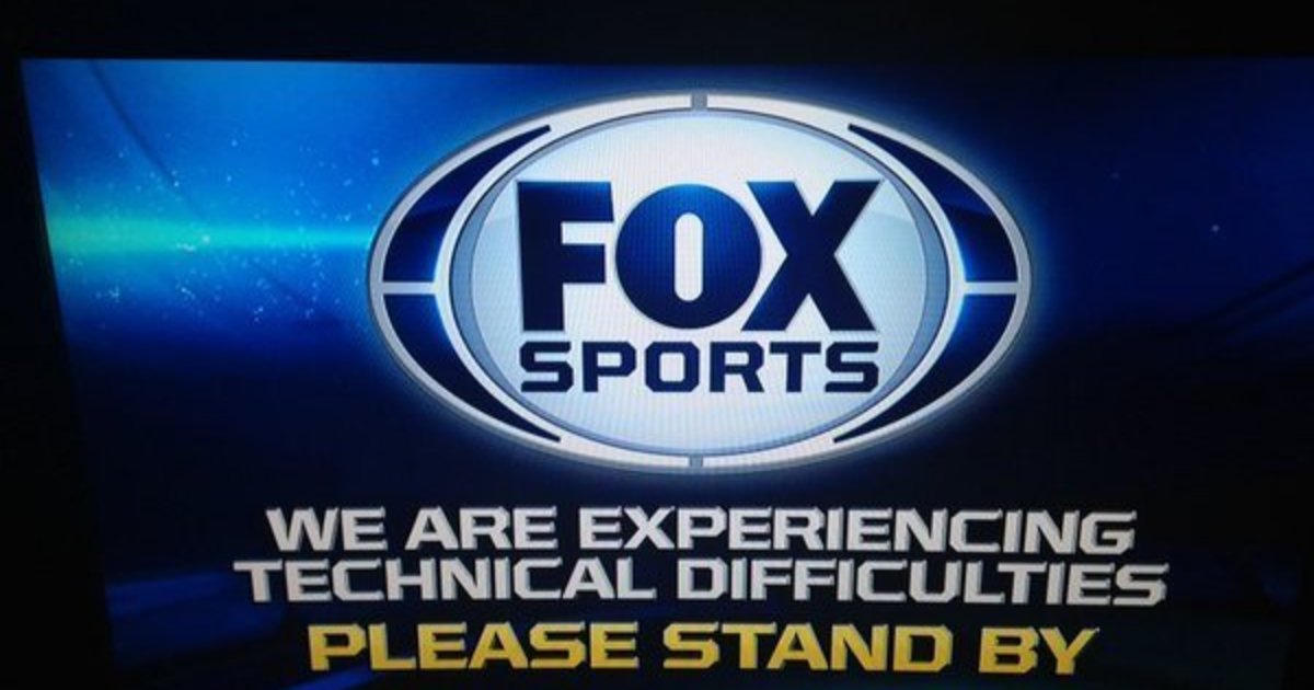 HuffPost's tweet photo. Game 1 of World Series broadcast briefly interrupted by outage https://t.co/fuaWz8vgZu https://t.co/Cr0Tg5e2Rg