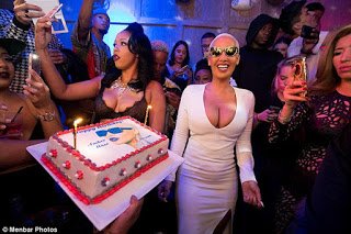 Amber Rose at 32nd, Happy birthday to her.(Photos)  