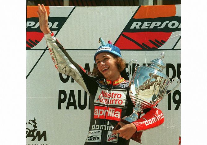 Metro_TV's tweet photo. Mengenang Kejayaan Valentino Rossi di Sirkuit Sentul https://t.co/lJEcf3hJoh #RossiVsMarquez https://t.co/RDuAWlgQd0