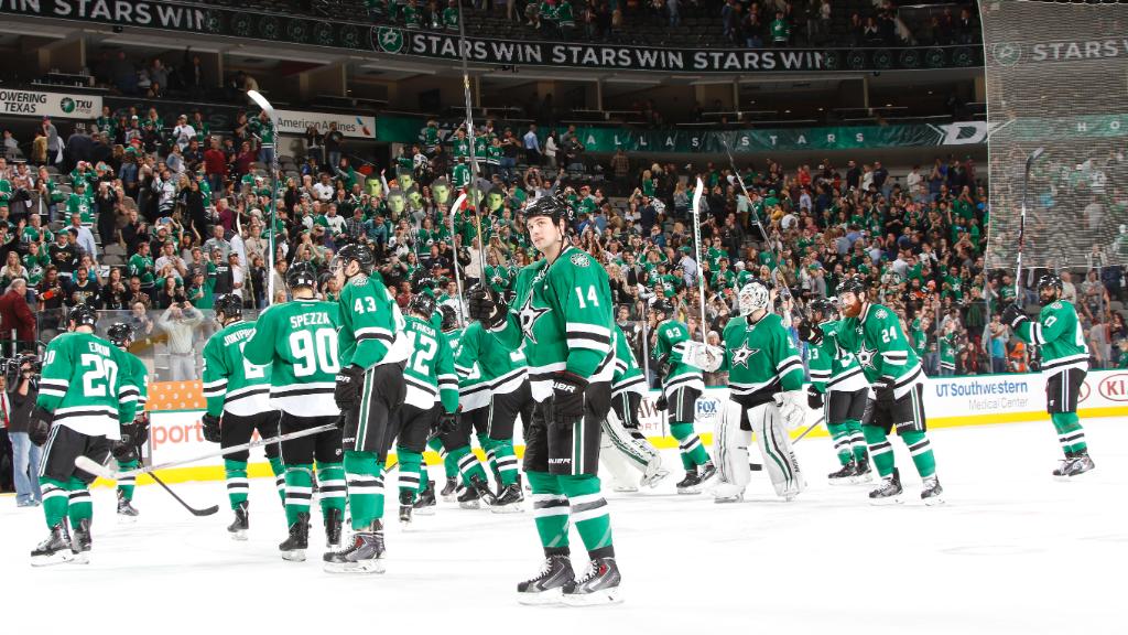 NHL's tweet image. After a 3-assist night, reigning Art Ross Trophy winner Jamie Benn's 15 points make him the new League-leader.