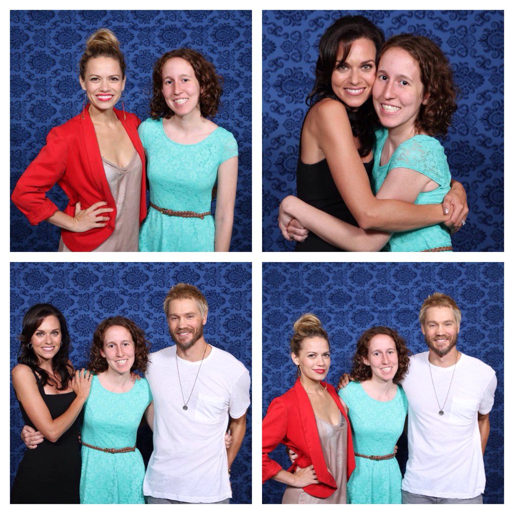 AllisonSMalone's tweet photo. I miss these people so much! Is it March yet!? #ReturnToTreeHill2 #ReturnToTreeHill3 #HilarieBetterCome https://t.co/7Owyb8On9G