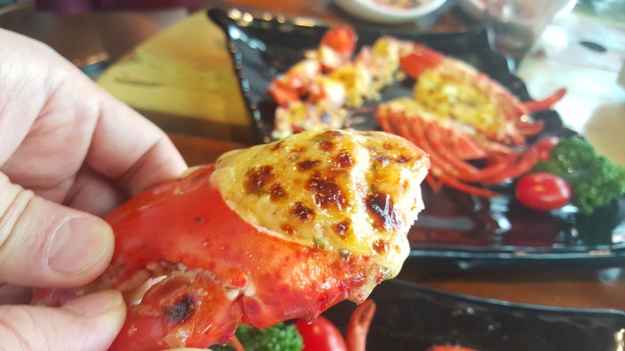 hwatteok's tweet photo. 홍대맛집 ★더식당&amp;화떡★ 랍스터 버터구이 출시! 더이상의 콜라보는 없다! 미친가격!  화덕피자와 매콤한 즉석떡볶이 그리고 랍스타까지 놀라운 가격에 함께 드셔보세요~ #홍대맛집 #랍스타 #랍스터 https://t.co/W0lO8SlwiC
