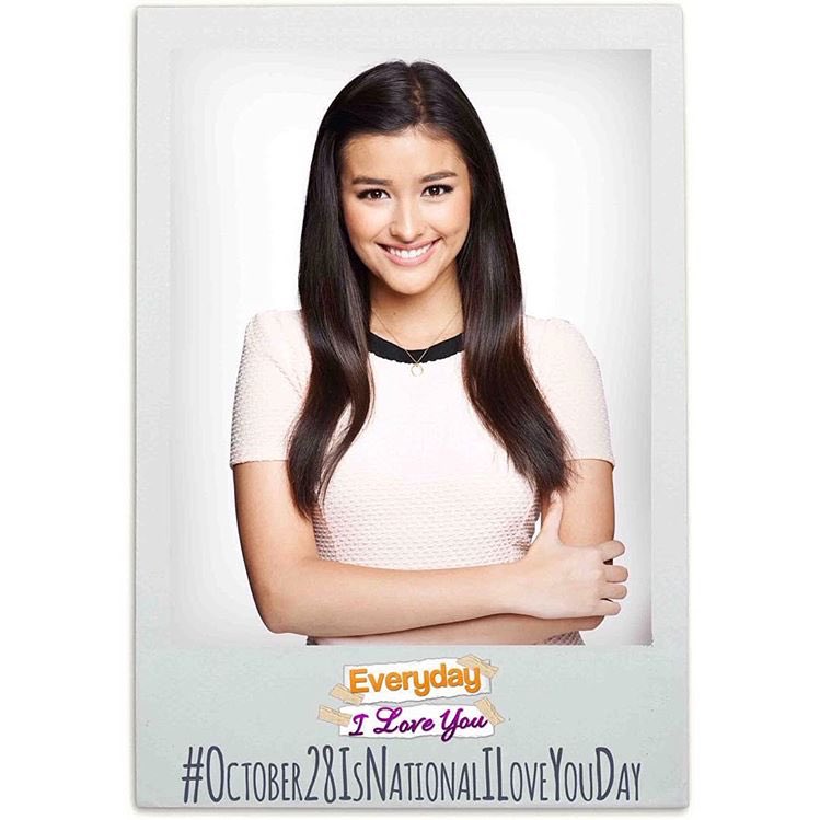 LIZQUENfinity's tweet image. and meet Audrey today while watching EILY! Everyday we love you Liza!!! ❤️
#NATIONALILOVEYOUDAY 
#PushAwardsLizQuens