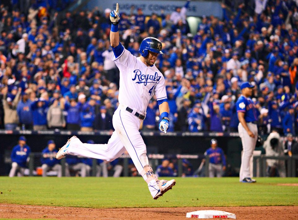 espn's tweet photo. Royals win longest Game 1 in World Series history, 5-4 in 14!

17 of last 20 teams to win a Game 1 won the title. https://t.co/7K1TsGXM1M