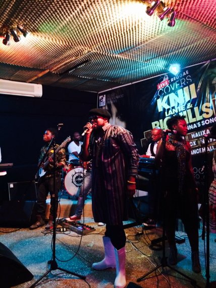 KniiLante's tweet photo. Knii Lante singing at #LiveReggaeCovers , At King Solomon. https://t.co/dv7e6uf8Gt