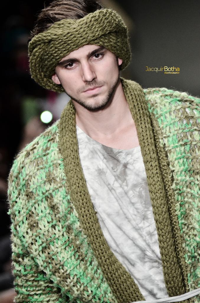 jacquinB's tweet photo. #touchofbling @safashionweek #safw #aw16 #jacquinbotha #fashionphotography #photographer #SouthAfrica #menswear https://t.co/WD9Vo1sp4F