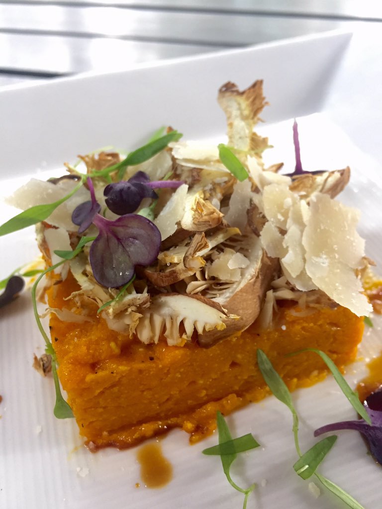 giandohk's tweet photo. Zucca al forno - mashed baked yellow pumpkin #tamburinidavid #giandohk #setlunch #appetiser https://t.co/Mh50rF0L1R