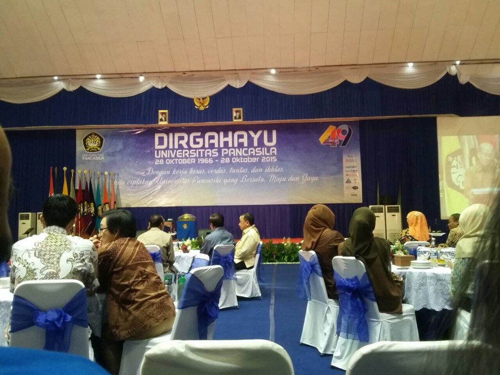 "Dengan kerja keras, cerdas, tuntas, dan ikhlas, kita ciptakan Universitas Pancasila yang Bersatu, Maju dan Jaya"