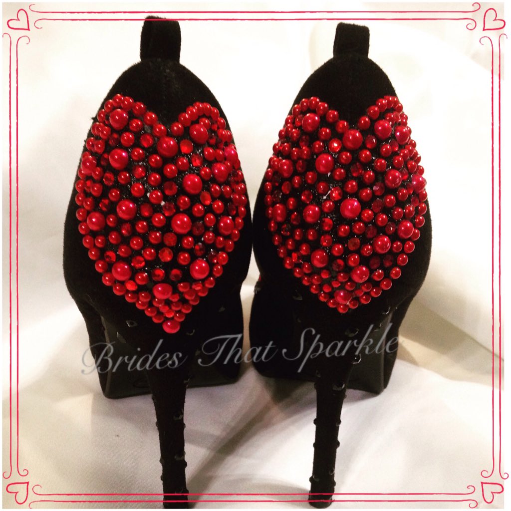BridesSparkle's tweet photo. ❤️ Queen of hearts shoes created ❤️ #sparkle #bride #special #wedding #shoes #bling #hearts #love https://t.co/1Ugpl5pCIO