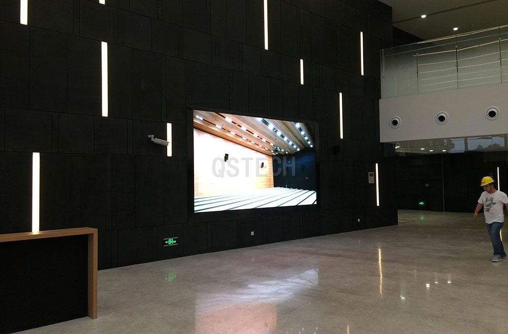 P1.9 HD display for China Unipay in Shanghai
qs-tech.com/english/news-d…