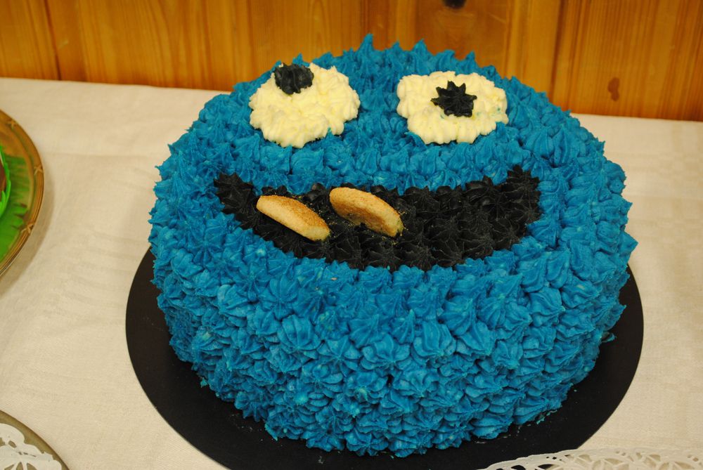 Cookie Monster cakesellers.co.uk