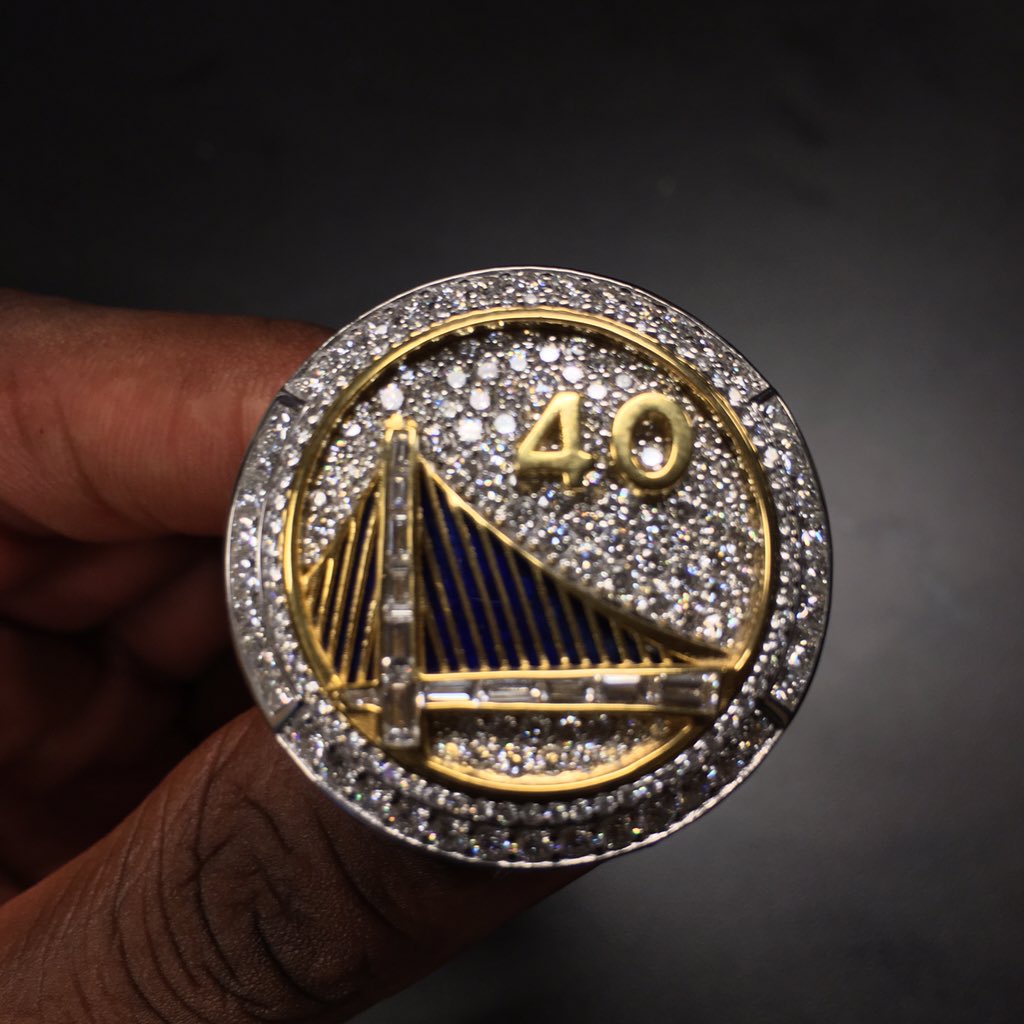 hbarnes's tweet image. Felt good to be back in Oracle again tonight. Can't even find the words to describe this! #blessed