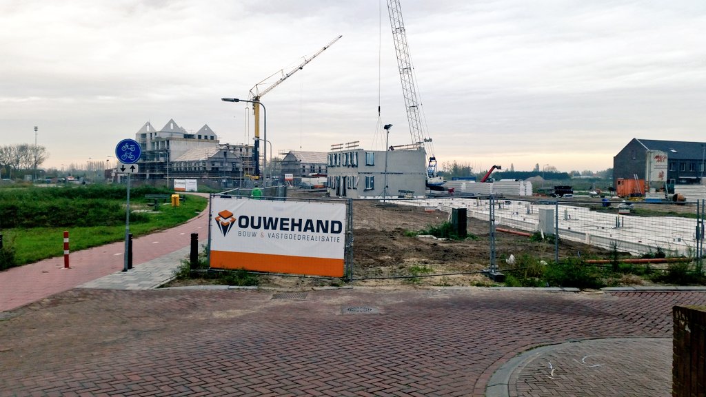 Bouwpartner <a href="/OuwehandBouw/">Ouwehand</a> gaat lekker <a href="/Duyfrak/">'t Duyfrak</a>. Achter @KBMGroep hoogste punt @Dunavie l Samen sterk in de regio!