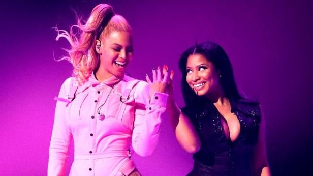 BET's tweet photo. Bey Spat A Prince Inspired Verse to @NickiMinaj and she absolutely KILLED it! #DarlingNikki
https://t.co/jnJCRRe1I7 https://t.co/CCzwsIcULE