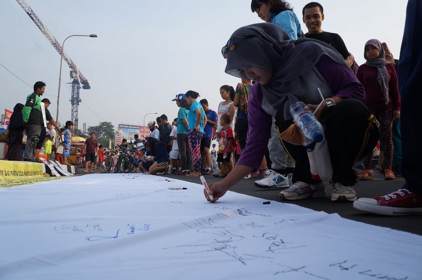 bieytoxy's tweet photo. @GetHomeSafely  "Yuuk Peduli akan Keselamatan Mulai dari Diri Sendiri"#IWGHS #SCA2015 #PULSARIANBEKASI https://t.co/Nk3ZCZPZwX