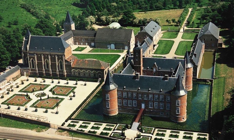 Aerial photo of the Landcommanderij Alden Biesen - Belgium
e-darts.eu/buildings/alde…