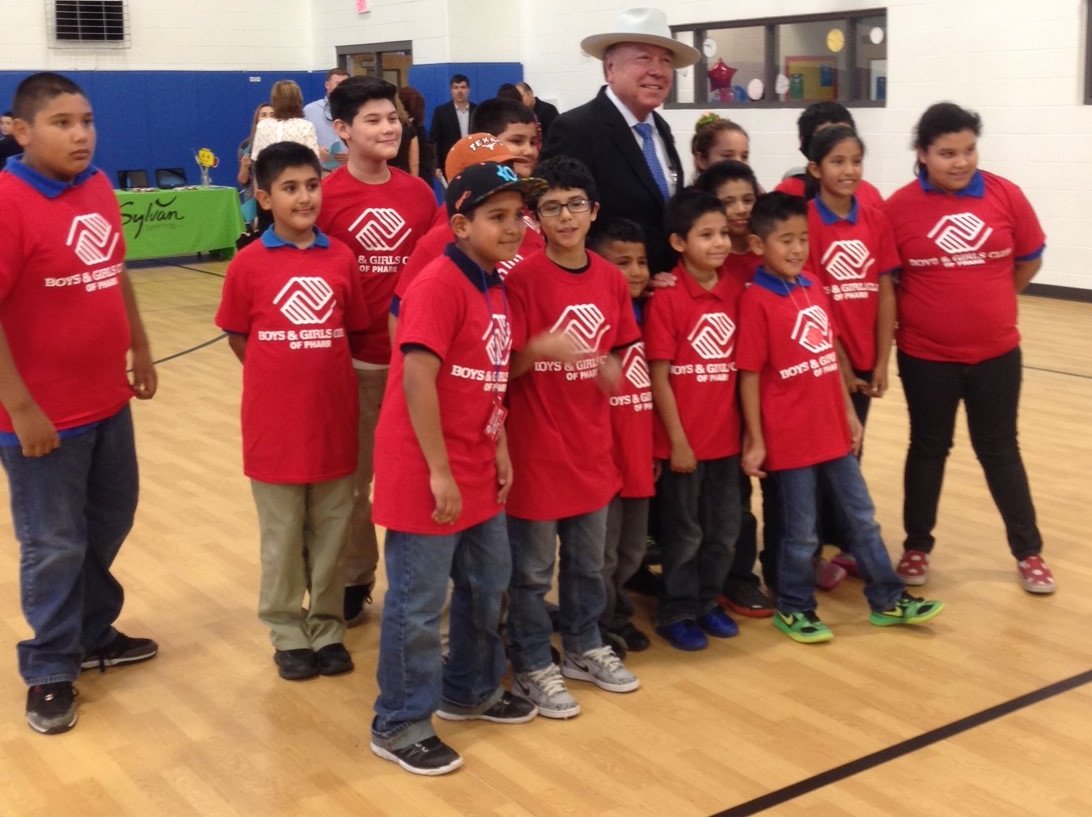 RGVSylvan's tweet photo. More pictures from last night's event honoring @TxChuy , champion of #TexasAIM . #BGC #STEM #rgv #SylvanEDGE https://t.co/1NFPhcxvMV