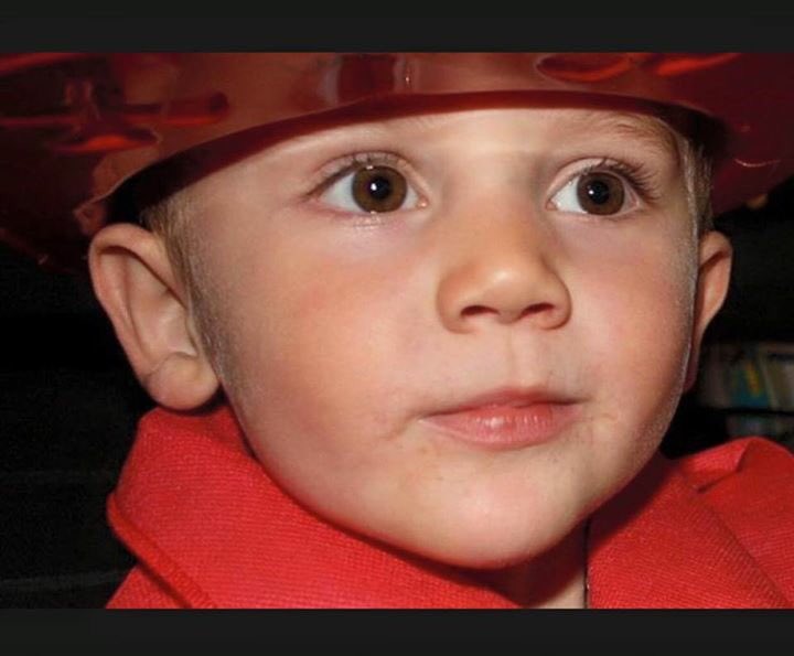 ZoiePalmer's tweet photo. Thx for the bday wishes, my one wish is more retweets than ever for 4 yr old William Tyrelrell #Wednesdaysforwilliam https://t.co/q4cuxWZ6Fs
